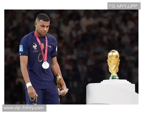 法国国家队新名单公布姆巴佩领衔新星埃基蒂克科曼恩昆库入选 法国国家队新名单公布姆巴佩领衔新星埃基蒂克科曼恩昆库入选