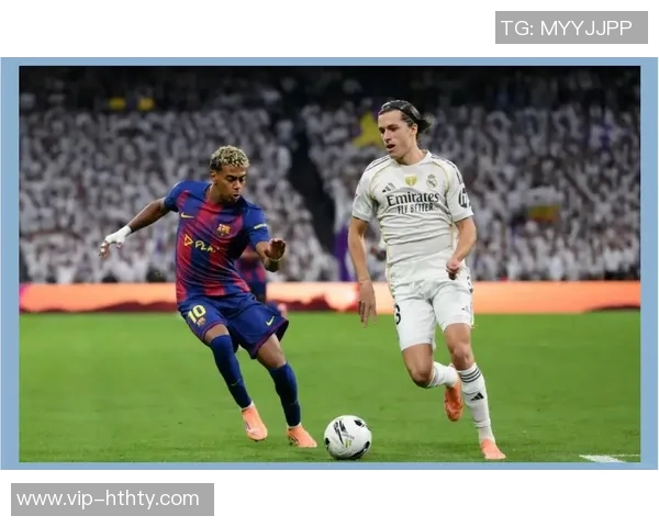 亚马尔尽管耻骨伤病未愈仍坚持训练展现顽强斗志 亚马尔尽管耻骨伤病未愈仍坚持训练展现顽强斗志